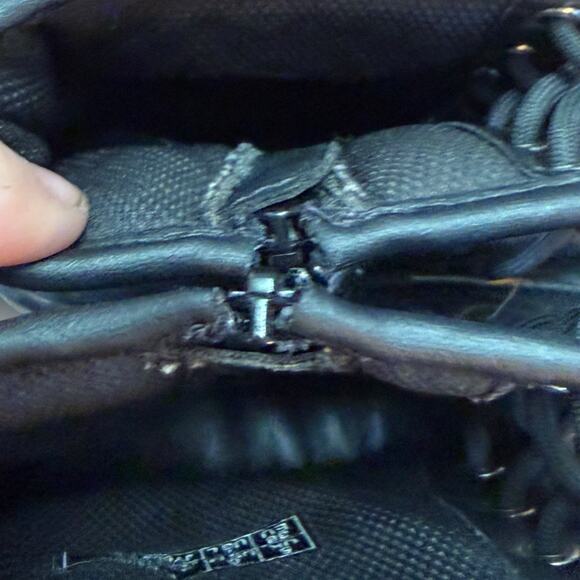 Women's/Youth Size 7 DR. MARTENS Black Smooth Leather 1460 Zip Up Combat Boots - Picture 7 of 9